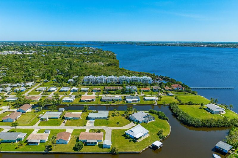 Local Pantry Construction in Ellenton, FL